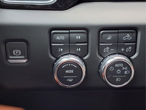 Used 2023 GMC Sierra 1500 Denali Ultimate image 24