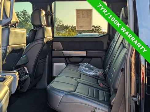 Used 2025 Ford F350 Platinum image 15