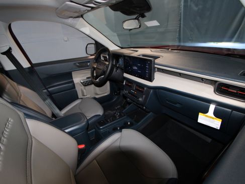 New 2026 Ford Maverick Lariat w/ 4K Tow Package image 19