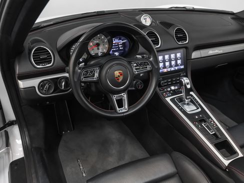 Certified 2022 Porsche 718 Boxster RWD image 43