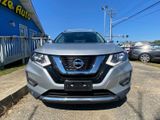 Used 2017 Nissan Rogue SV image 3