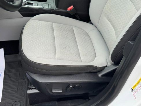 Used 2024 Ford Escape Active image 21