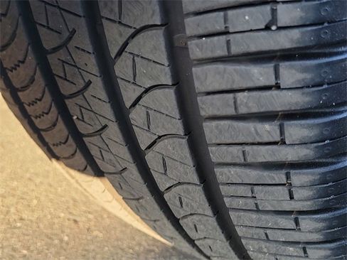 Used 2025 Ford Explorer ST w/ Sun And Sound Package image 26