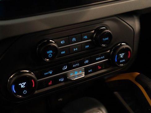 Used 2023 Ford Bronco Badlands image 30