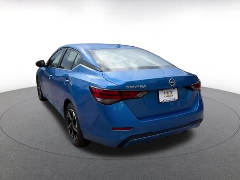 Used 2025 Nissan Sentra SV FWD image 9