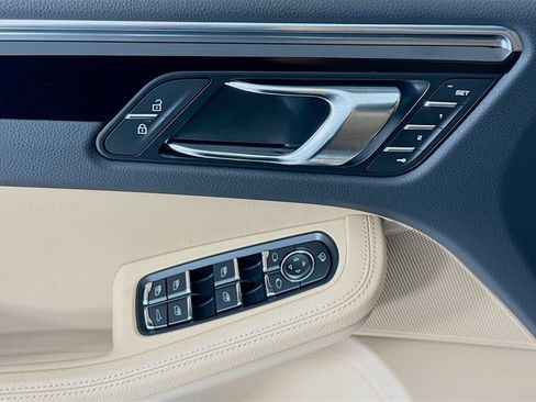 New 2026 Porsche Macan AWD/4WD image 11