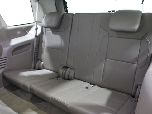 Used 2015 GMC Yukon SLT AWD/4WD image 23