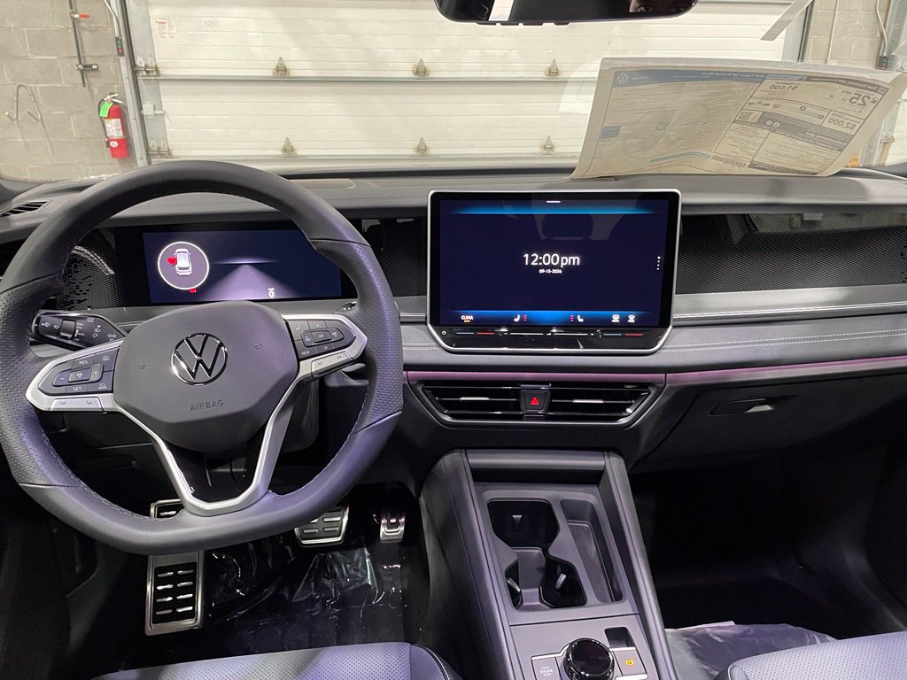 New 2026 Volkswagen Tiguan SE R-Line AWD/4WD image 12