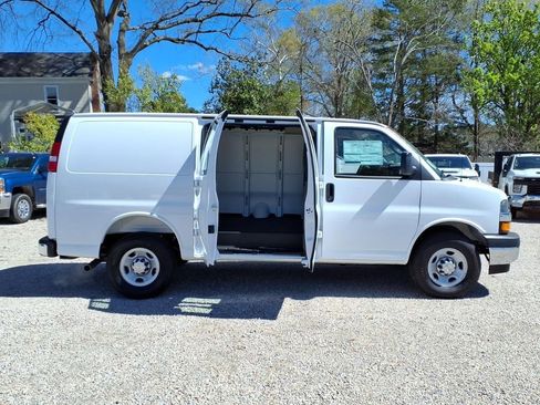 New 2026 Chevrolet Express 2500 w/ Driver Convenience Package RWD image 12