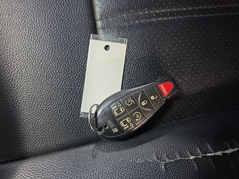 Used 2017 Dodge Grand Caravan GT FWD image 35