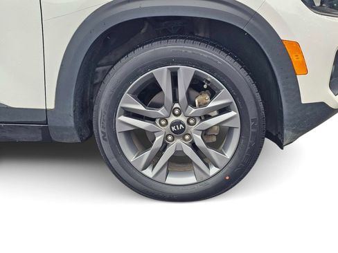 Certified 2021 Kia Seltos S FWD image 6