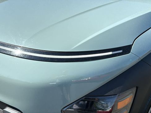 Used 2024 Hyundai Kona SEL AWD/4WD image 9