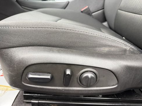 Used 2016 Chevrolet Malibu LT w/ Driver Confidence Package image 13