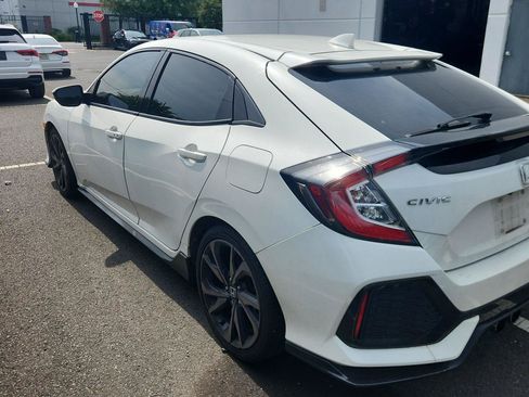 Used 2017 Honda Civic Sport Touring image 4