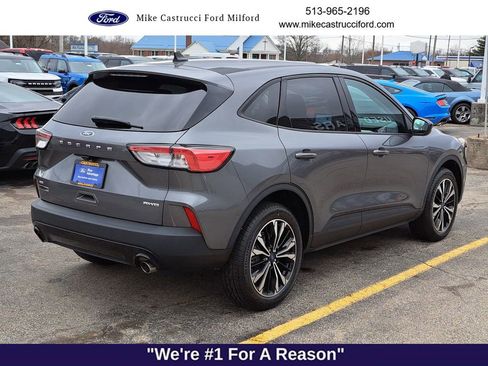 Certified 2022 Ford Escape SE w/ SE Sport Appearance Package image 5