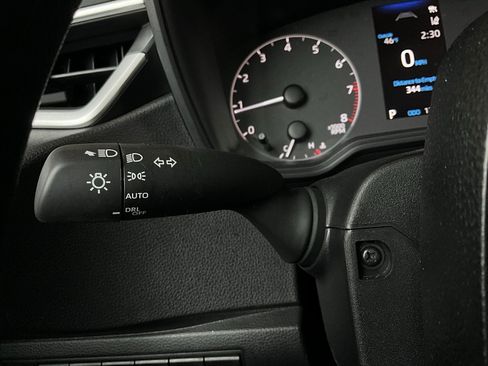 Used 2025 Toyota Corolla LE image 31