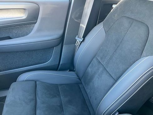 Used 2022 Volvo C40 P8 Recharge Ultimate image 29