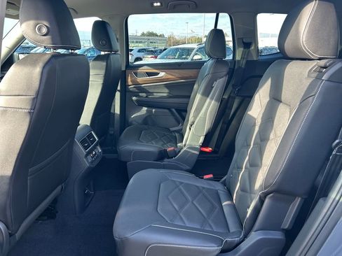 New 2026 Volkswagen Atlas SE image 12