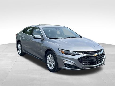 Used 2025 Chevrolet Malibu LT FWD image 1