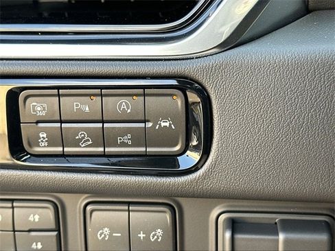 New 2026 GMC Yukon XL Denali w/ Denali Reserve Package image 19