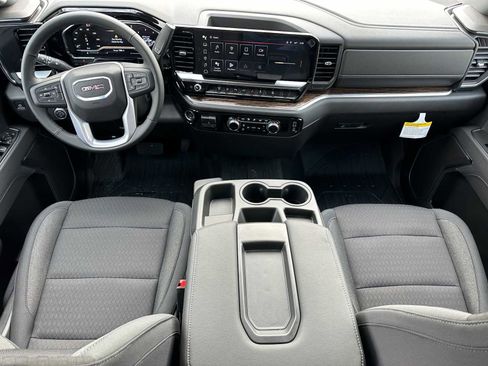 New 2025 GMC Sierra 2500 SLE image 18