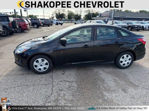 Used 2013 Ford Focus S FWD image 2