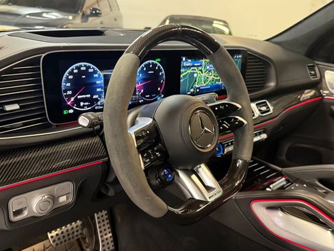 Used 2024 Mercedes-Benz GLS 63 AMG 4MATIC image 34