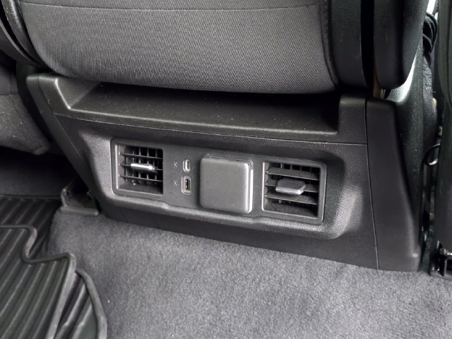 Used 2022 Chevrolet Silverado 1500 LT AWD/4WD image 31