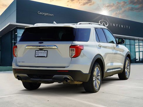 Used 2022 Ford Explorer Limited w/ Equipment Group 301A image 5