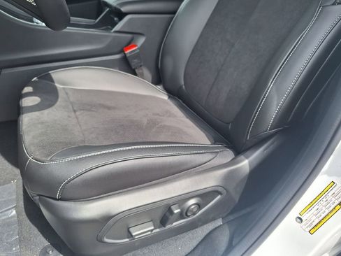 New 2024 Jeep Grand Cherokee L Altitude RWD image 9