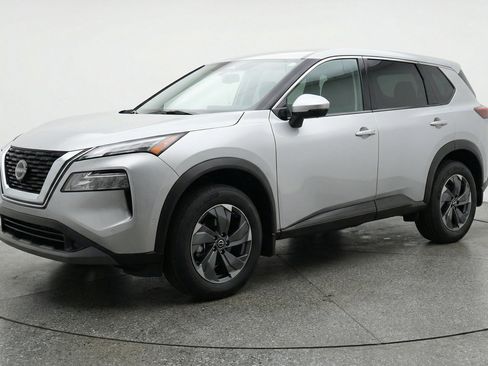 Used 2025 Nissan Rogue SV FWD image 3