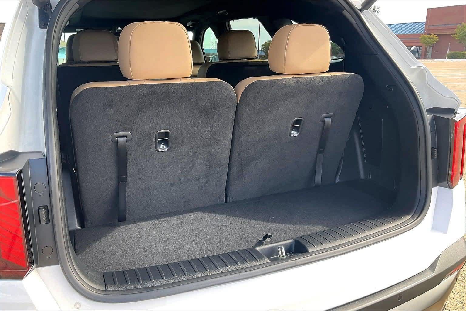 Certified 2024 Kia Sorento SX Prestige w/ Olive Brown Leather Package AWD/4WD image 17
