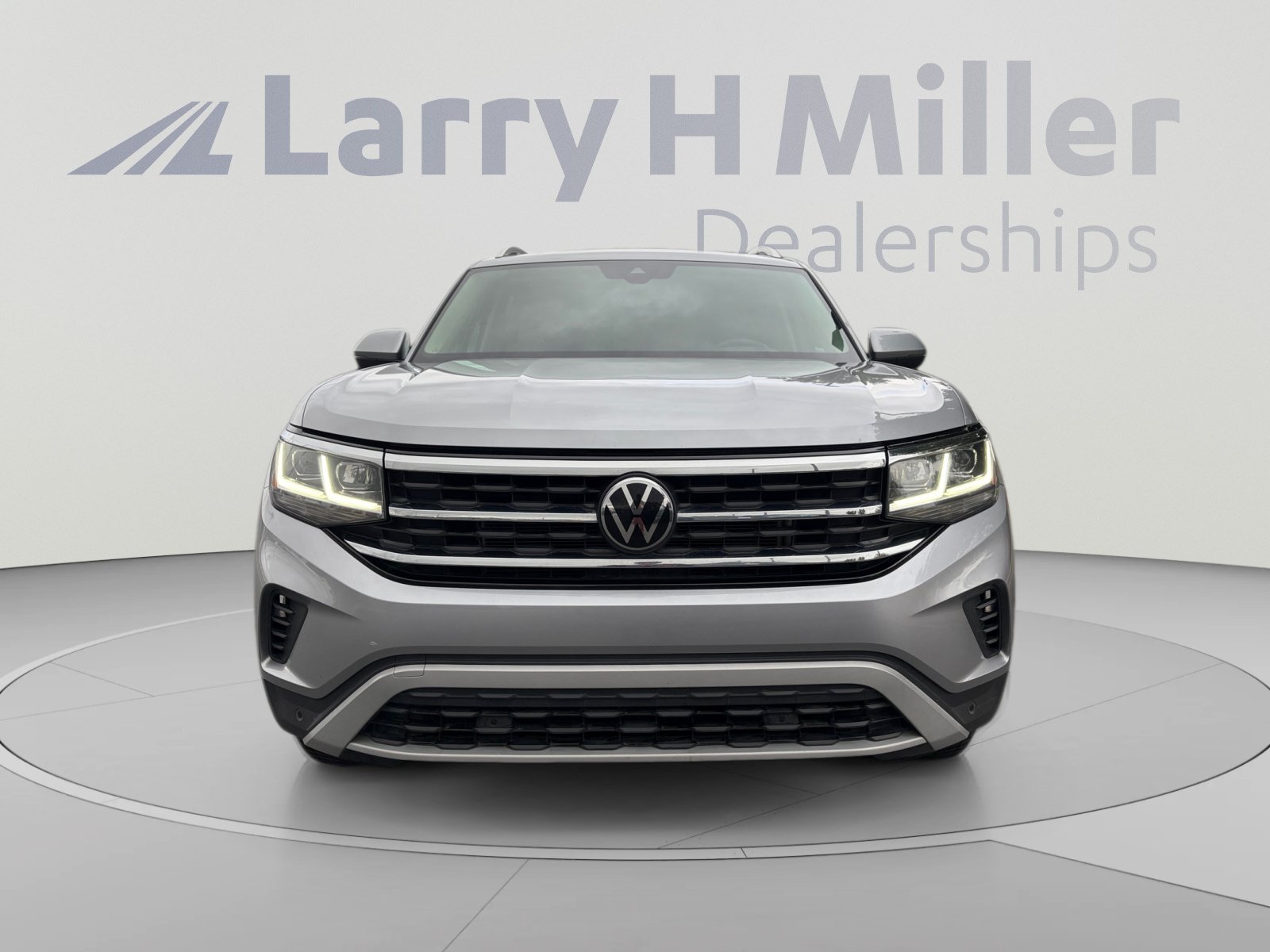 Used 2023 Volkswagen Atlas SEL AWD/4WD image 8