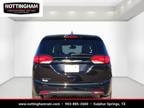 New 2026 Chrysler Voyager LX image 4