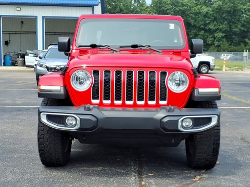 Used 2022 Jeep Gladiator Overland w/ Cold Weather Group AWD/4WD image 2