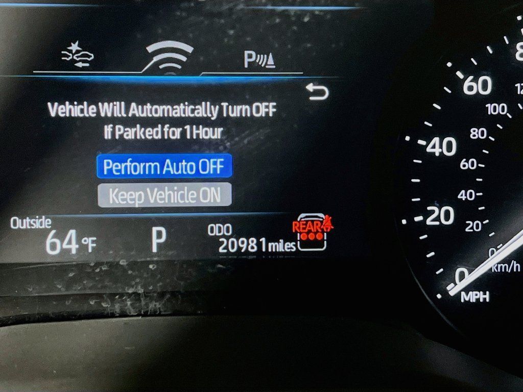 Certified 2026 Toyota Sienna XLE FWD image 11