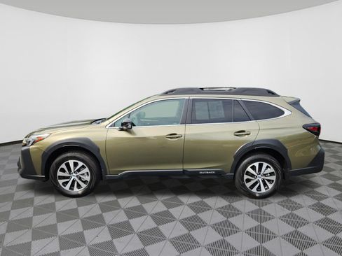 Certified 2025 Subaru Outback Premium AWD/4WD image 5