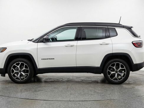 Used 2025 Jeep Compass Limited AWD/4WD image 5