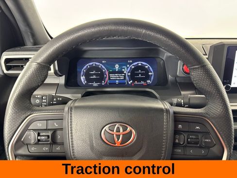 Used 2025 Toyota Tacoma TRD Sport AWD/4WD image 13