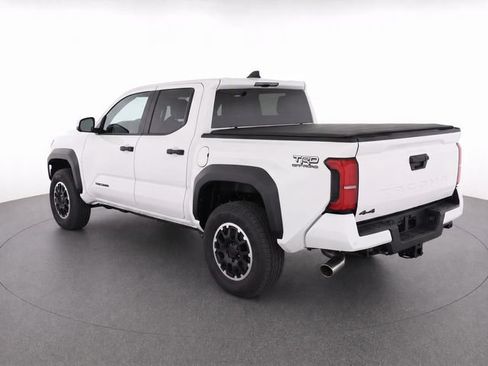 Used 2025 Toyota Tacoma TRD Off-Road w/ TRD Off Road Upgrade Package AWD/4WD image 3