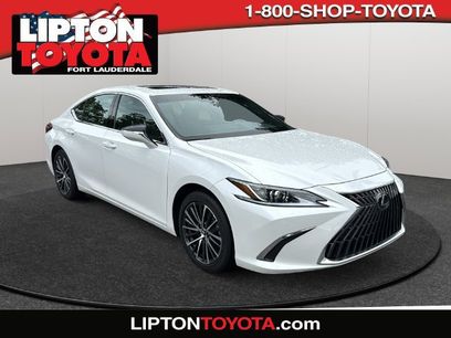 Used 2025 Lexus ES 350 w/ Premium Package