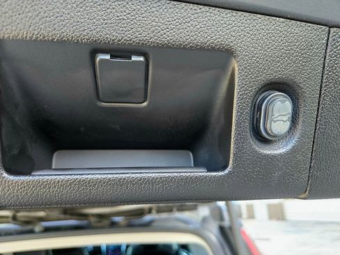 Used 2019 Cadillac Escalade Premium Luxury image 32