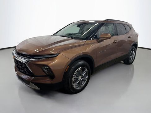 Used 2024 Chevrolet Blazer LT w/ Convenience Package FWD image 5