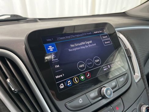 Used 2023 Chevrolet Malibu LT w/ Sport Edition image 12