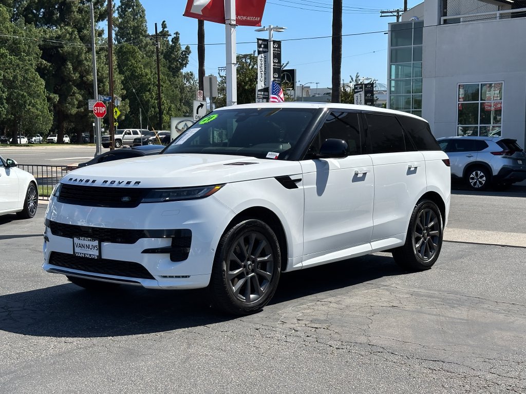 Used 2024 Land Rover Range Rover Sport Dynamic SE AWD/4WD image 2