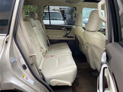 Used 2011 Lexus GX 460 image 76