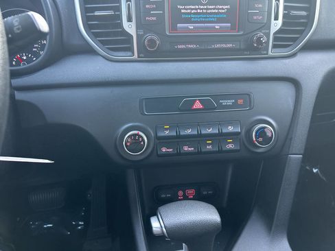 Used 2018 Kia Sportage LX image 24