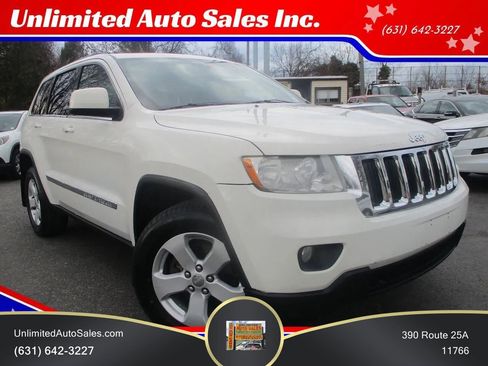 Used 2012 Jeep Grand Cherokee Laredo AWD/4WD image 1