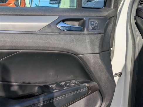 Used 2015 Lincoln MKC FWD image 10