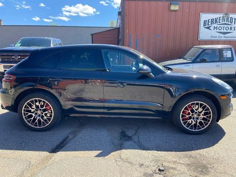 Used 2015 Porsche Macan Turbo image 4